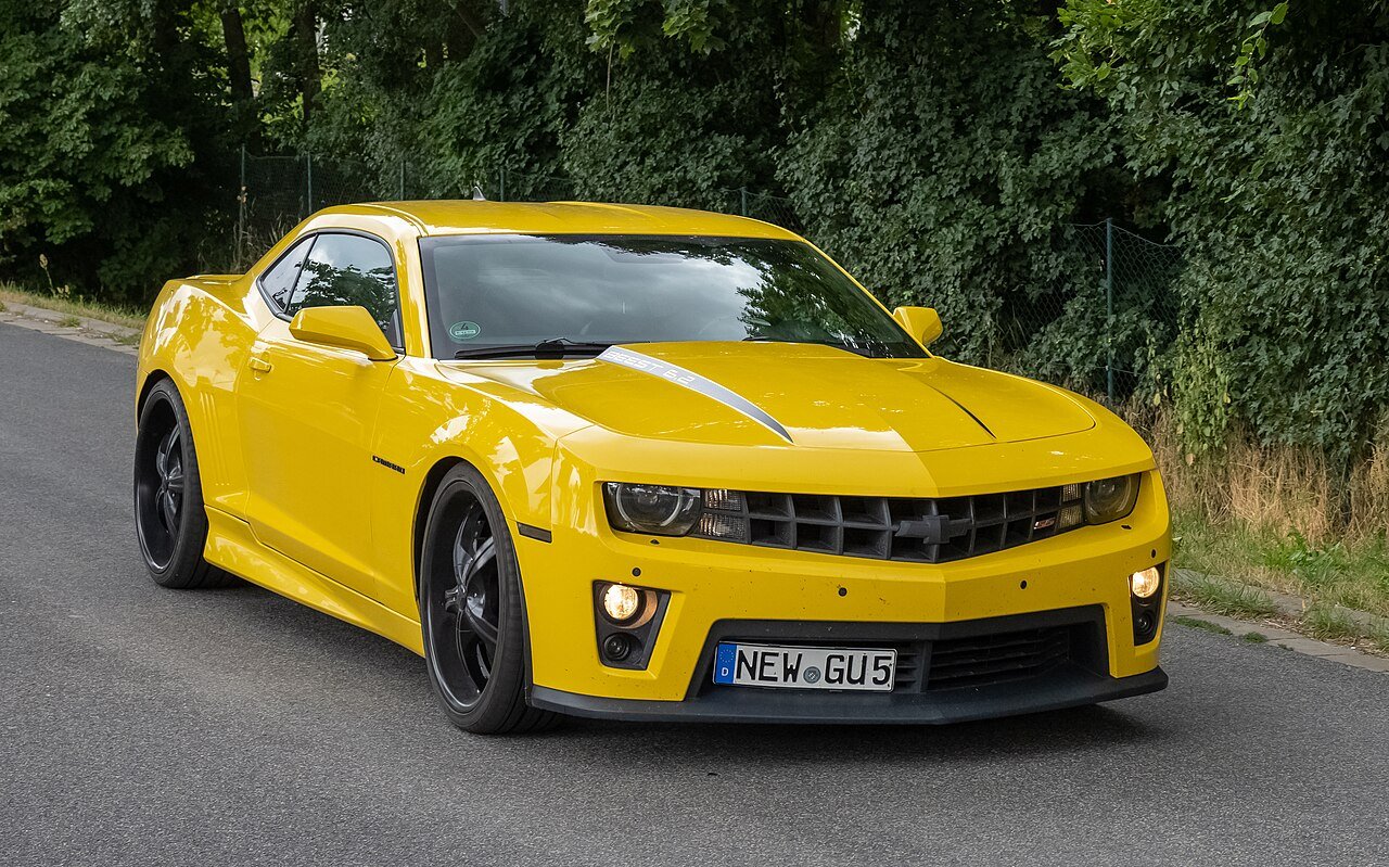 View 2 of 2022 Chevrolet Camaro GT
