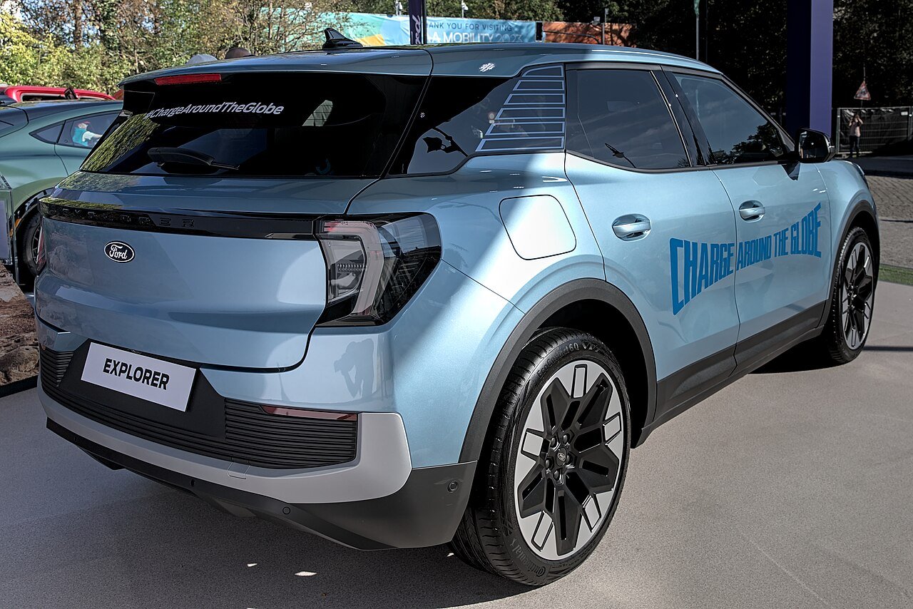 2023 Ford Explorer Touring