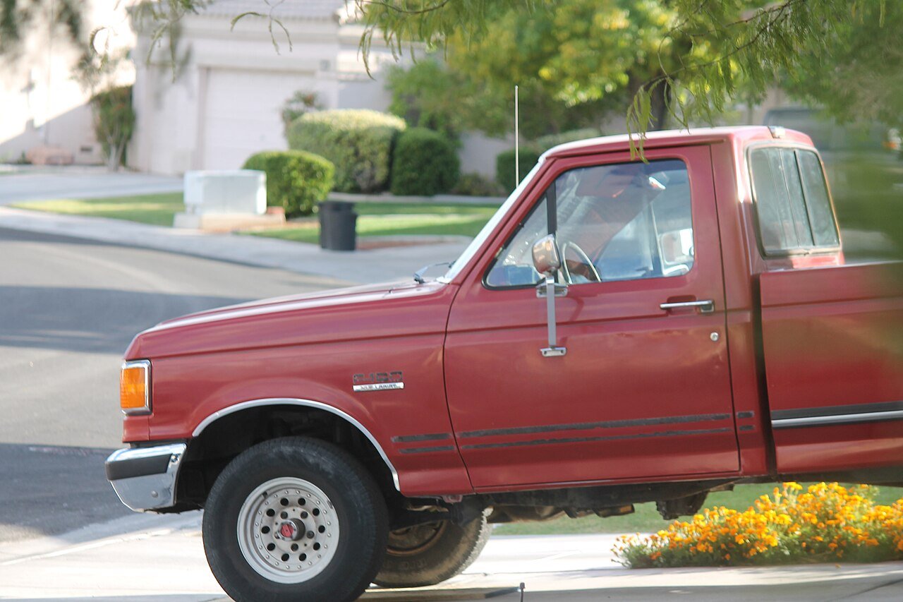 View 3 of 2010 Ford F-150 Laramie