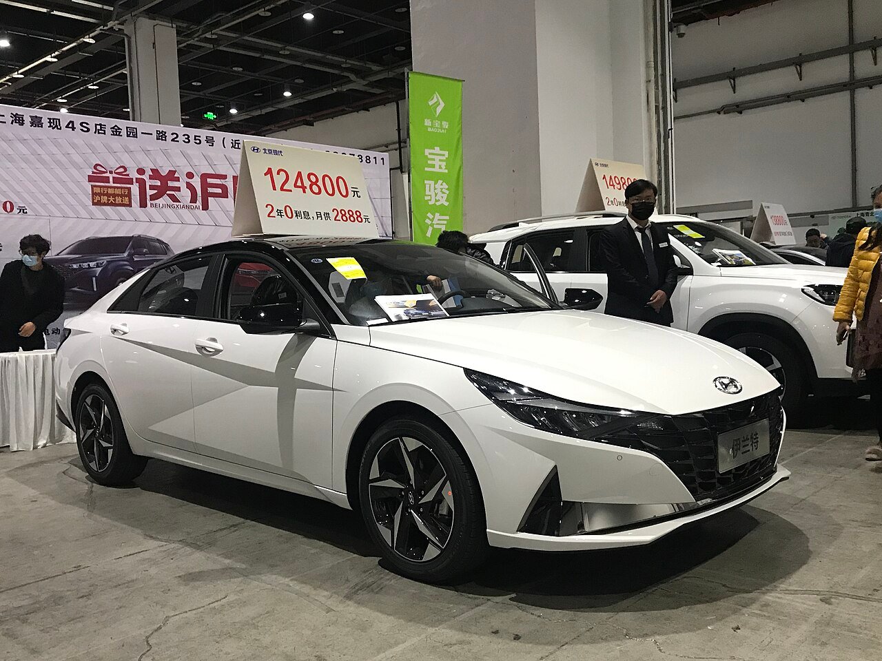 View 4 of 2022 Hyundai Elantra LE
