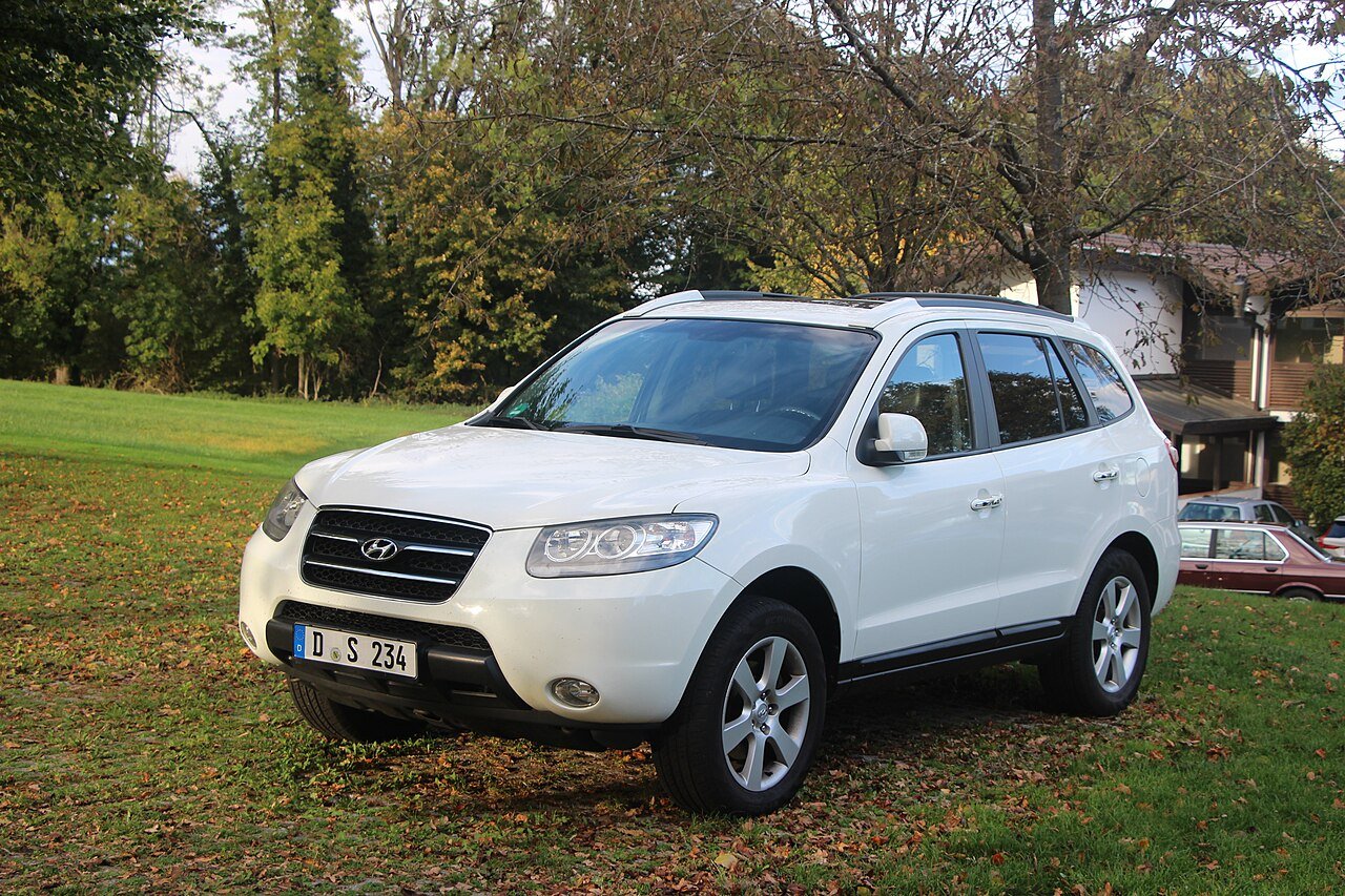 View 3 of 2024 Hyundai Santa Fe Touring