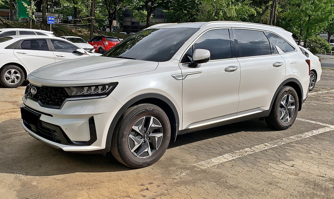 View 2 of 2024 Kia Sorento Touring