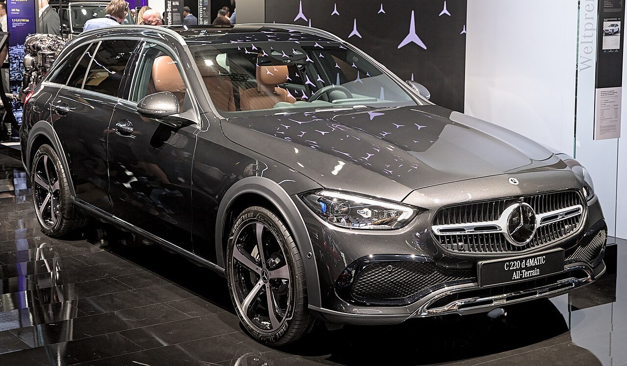 View 2 of 2021 Mercedes-Benz C-Class Premium