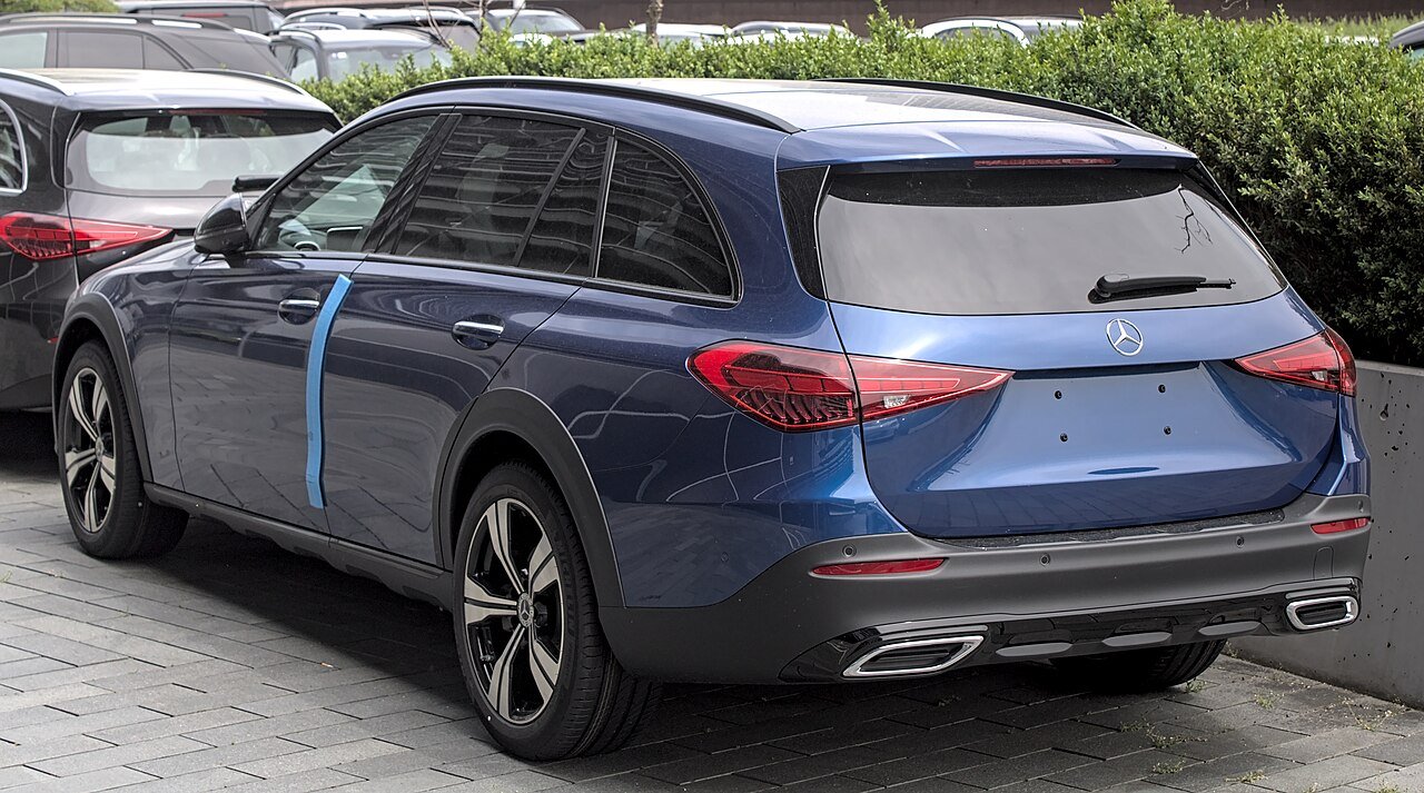 View 3 of 2021 Mercedes-Benz C-Class Premium