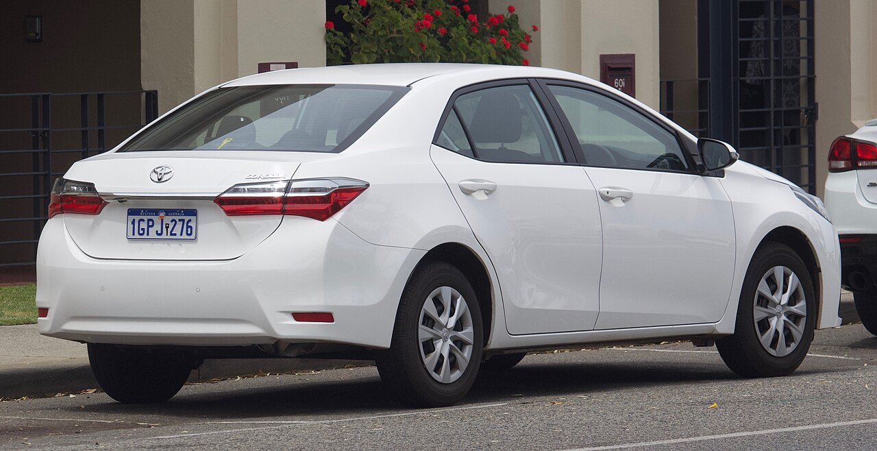 View 2 of 2018 Toyota Corolla SEL
