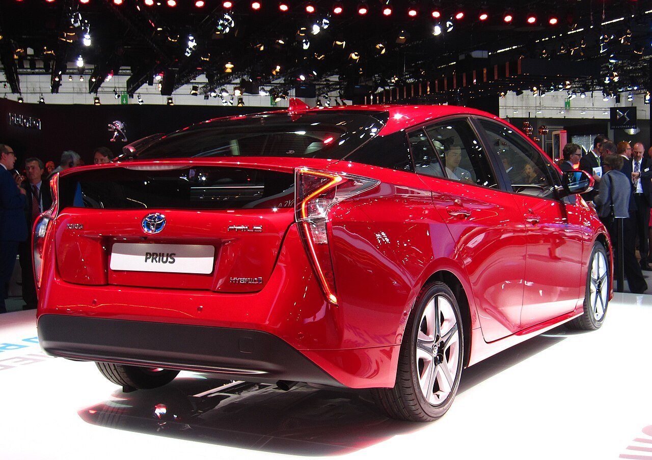 View 3 of 2015 Toyota Prius S