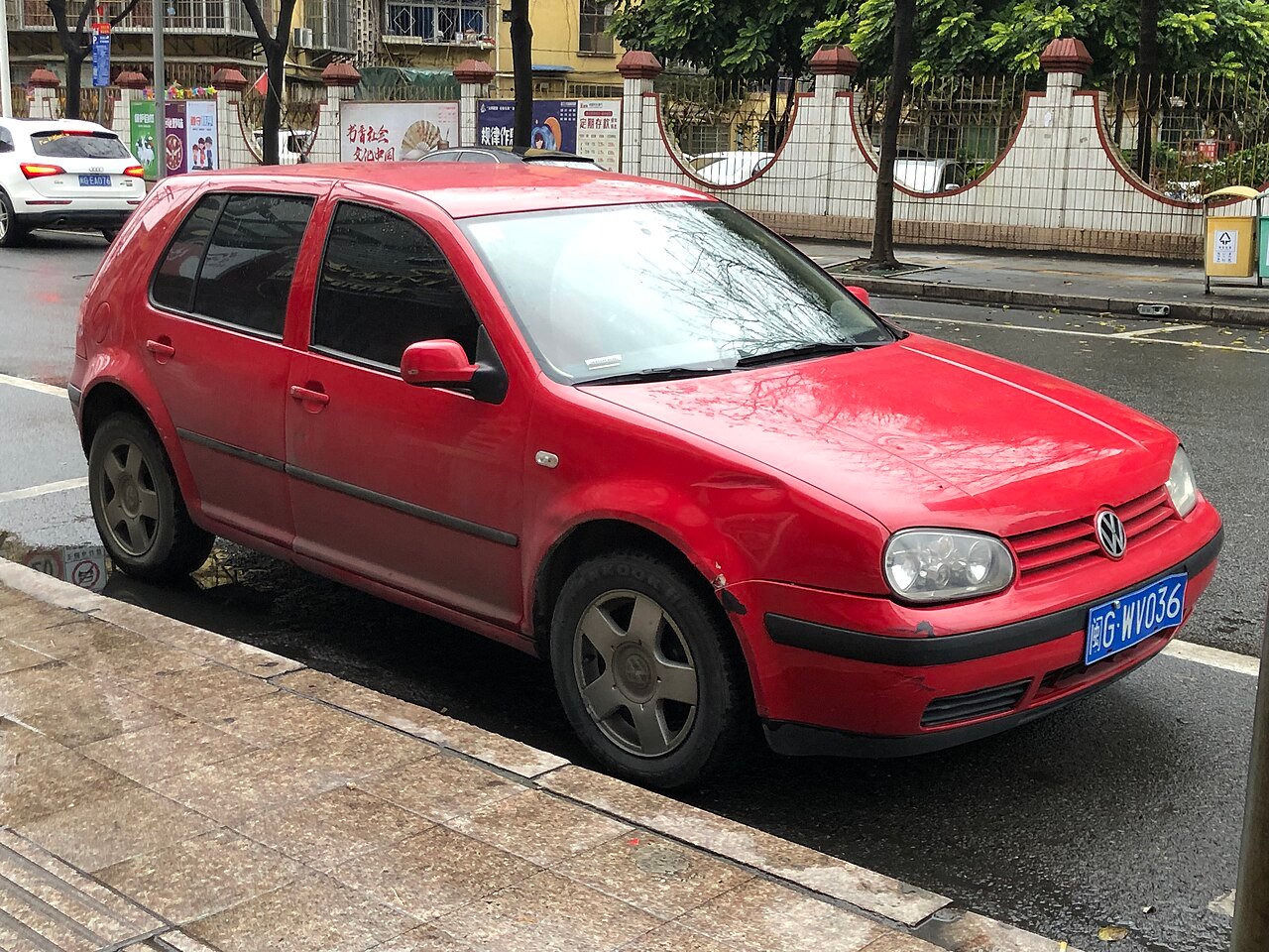 View 3 of 2020 Volkswagen Golf Style